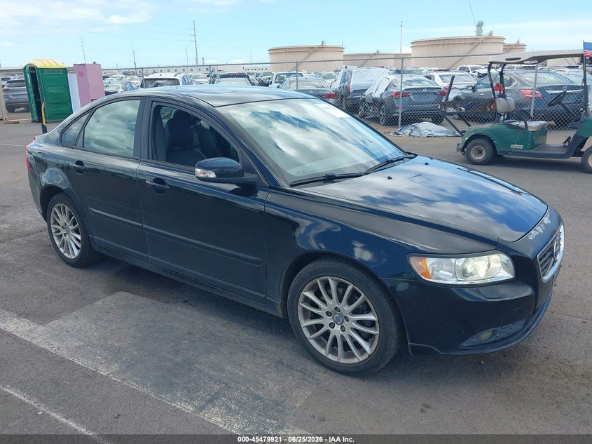 2011 Volvo S40 VIN YV1672MSXB2536260 IAAI salvage auction — NORMAL WEAR, Clear (Hawaii), sold $275 on 2026-07-28 (photo 1)