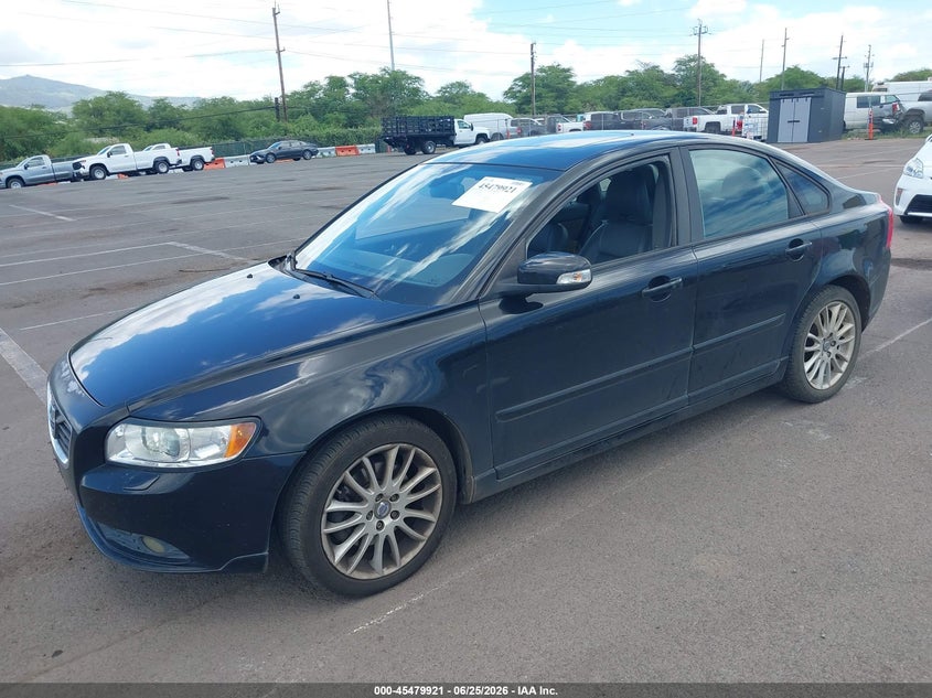 2011 Volvo S40 VIN YV1672MSXB2536260 IAAI salvage auction — NORMAL WEAR, Clear (Hawaii), sold $275 on 2026-07-28 (photo 2)