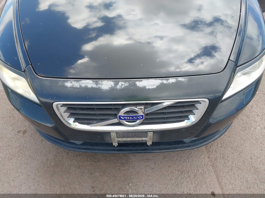 2011 Volvo S40 VIN YV1672MSXB2536260 IAAI salvage auction — NORMAL WEAR, Clear (Hawaii), sold $275 on 2026-07-28 (photo 6)