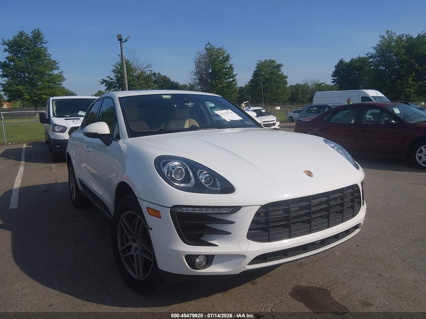 2018 Porsche Macan VIN WP1AA2A50JLB03991 IAAI salvage auction — NORMAL WEAR, Clear (Pennsylvania), sold $3,050 on 2026-07-27 (photo 1)