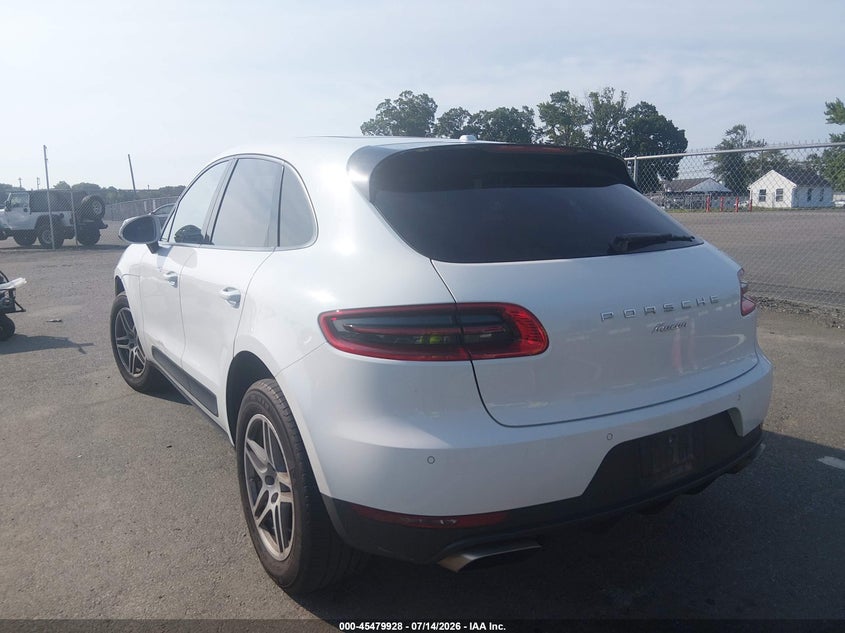 2018 Porsche Macan VIN WP1AA2A50JLB03991 IAAI salvage auction — NORMAL WEAR, Clear (Pennsylvania), sold $3,050 on 2026-07-27 (photo 3)