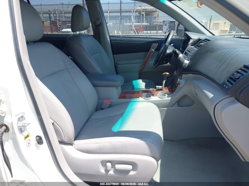 2010 Toyota Highlander VIN 5TDYK3EH3AS004779 IAAI salvage auction — RIGHT FRONT, Salvage (California), sold $900 on 2026-07-14 (photo 5)