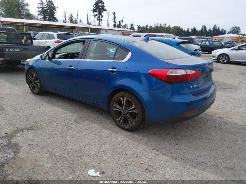 2015 Kia Forte VIN KNAFX4A81F5280490 IAAI salvage auction — NORMAL WEAR, Clear (Washington), sold $800 on 2026-07-22 (photo 3)