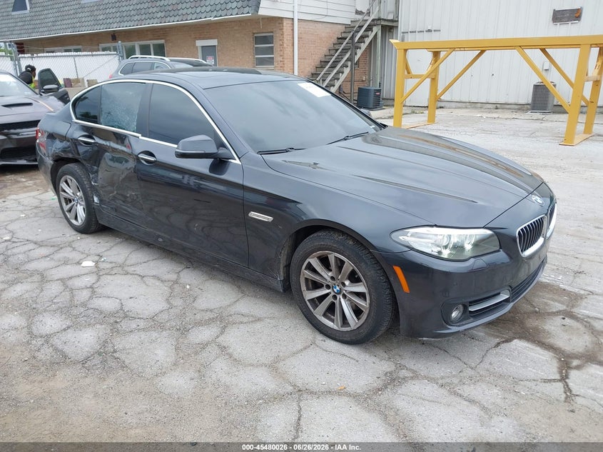 2015 BMW 5er VIN WBA5A7C52FD624707 IAAI salvage auction — RIGHT SIDE, Salvage (Illinois), sold $4,200 on 2026-08-25 (photo 1)