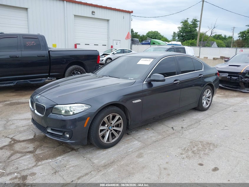 2015 BMW 5er VIN WBA5A7C52FD624707 IAAI salvage auction — RIGHT SIDE, Salvage (Illinois), sold $4,200 on 2026-08-25 (photo 2)