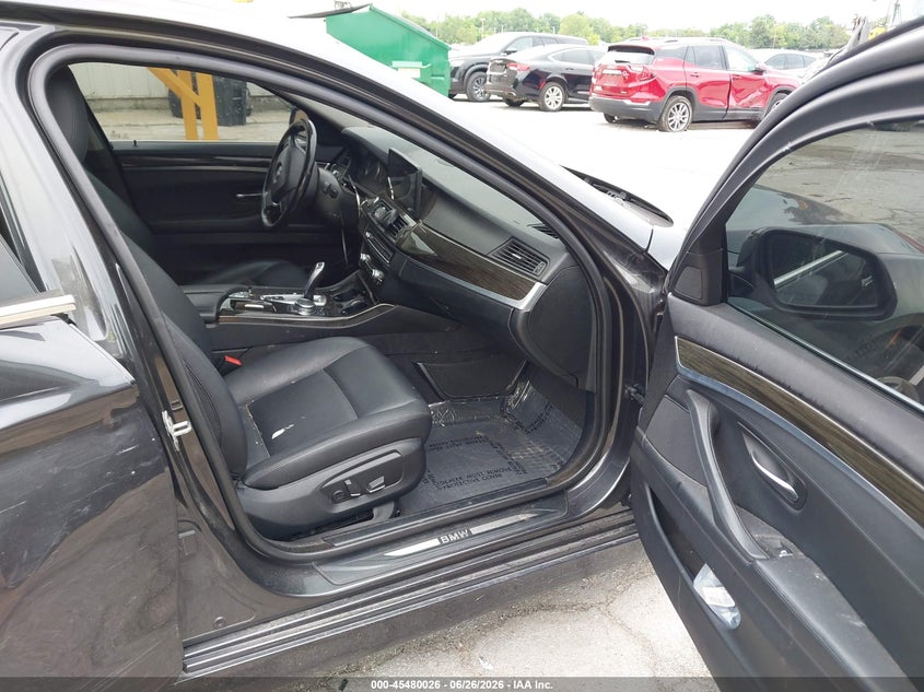 2015 BMW 5er VIN WBA5A7C52FD624707 IAAI salvage auction — RIGHT SIDE, Salvage (Illinois), sold $4,200 on 2026-08-25 (photo 5)