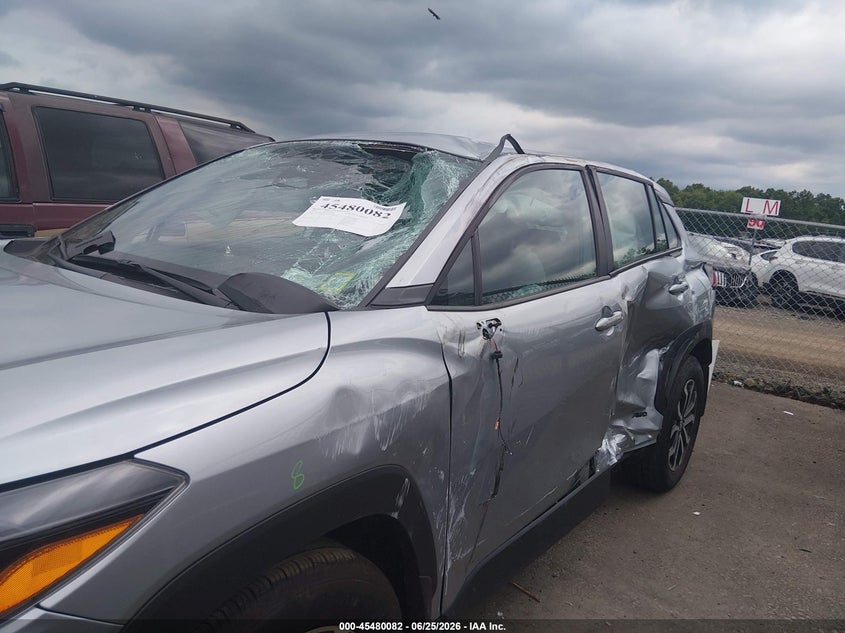 2024 Toyota Corolla cross VIN 7MUFBABG2RV040066 IAAI salvage auction — ROLLOVER, Salvage Title, sold $4,550 on 2026-07-21 (photo 6)
