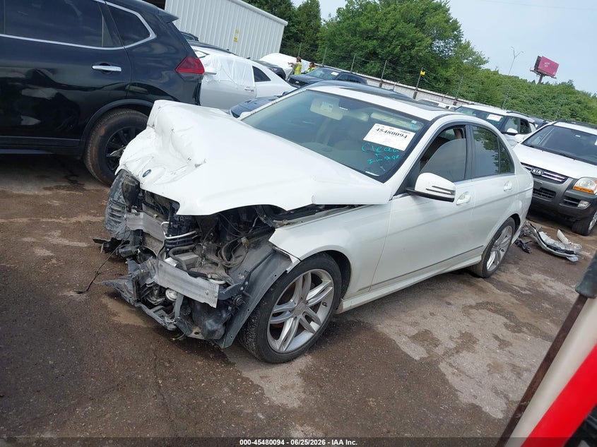2012 Mercedes-benz C-klasse VIN WDDGF8BB4CR202436 IAAI salvage auction — FRONT END, Junk (Oklahoma), sold $650 on 2026-08-12 (photo 2)