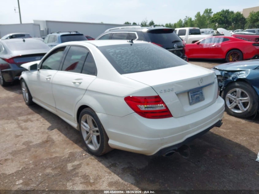 2012 Mercedes-benz C-klasse VIN WDDGF8BB4CR202436 IAAI salvage auction — FRONT END, Junk (Oklahoma), sold $650 on 2026-08-12 (photo 3)