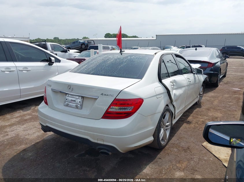 2012 Mercedes-benz C-klasse VIN WDDGF8BB4CR202436 IAAI salvage auction — FRONT END, Junk (Oklahoma), sold $650 on 2026-08-12 (photo 4)