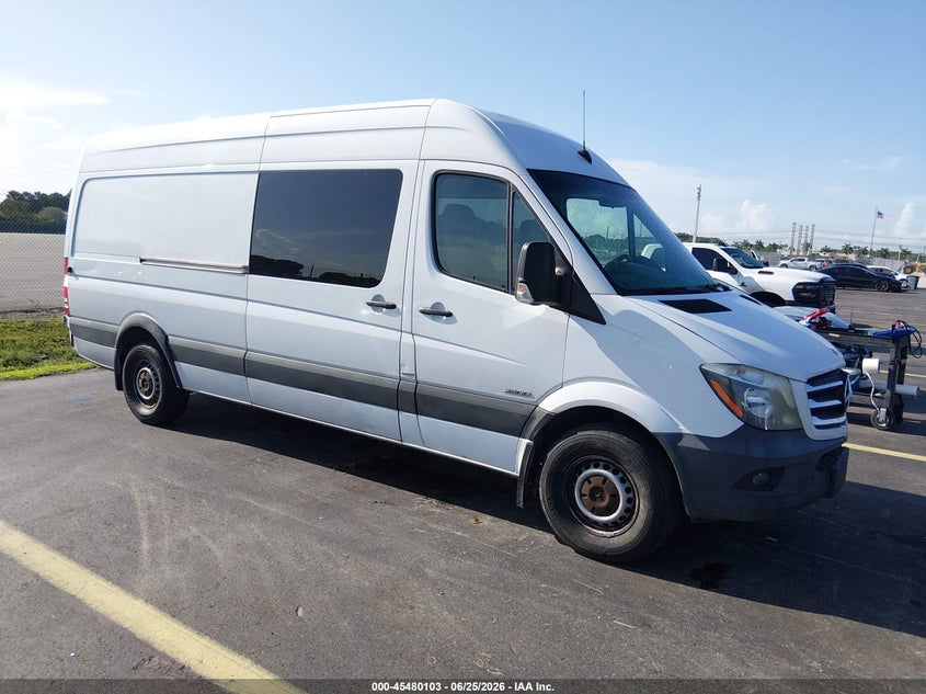 2014 Mercedes-benz Sprinter VIN WD4PE8DC4E5944404 IAAI salvage auction — REAR END, Rebuildable (Florida), sold $2,550 on 2026-07-16 (photo 1)
