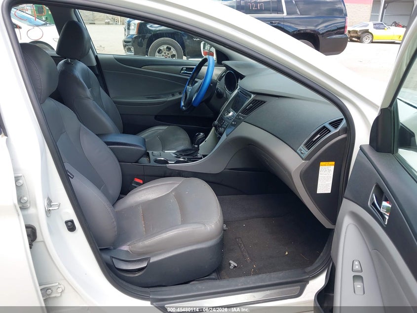 2013 Hyundai Sonata hybrid VIN KMHEC4A45DA068506 IAAI salvage auction — NORMAL WEAR, Original (Maine), sold $400 on 2026-07-06 (photo 5)