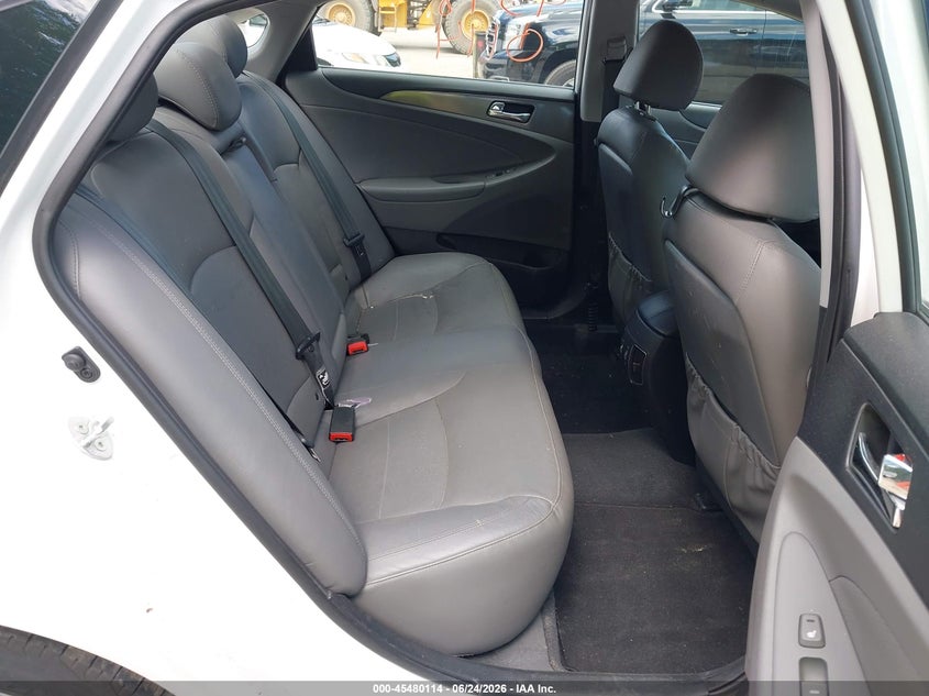 2013 Hyundai Sonata hybrid VIN KMHEC4A45DA068506 IAAI salvage auction — NORMAL WEAR, Original (Maine), sold $400 on 2026-07-06 (photo 8)