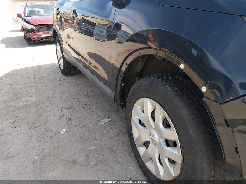 2017 Nissan Rogue VIN JN1BJ1CR2HW109447 IAAI salvage auction — NORMAL WEAR, Original (New Hampshire), sold $875 on 2026-07-29 (photo 6)