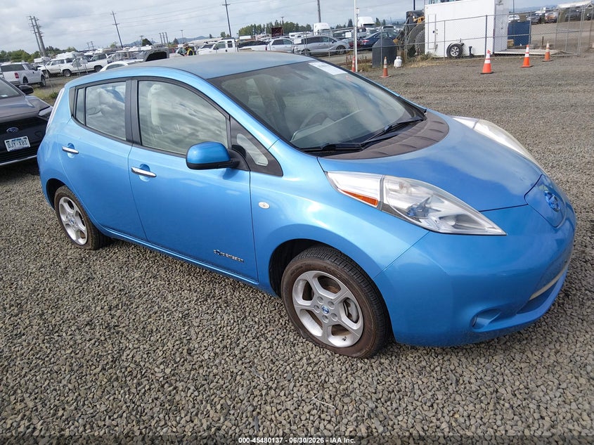 2011 Nissan Leaf VIN JN1AZ0CP0BT003813 IAAI salvage auction — NORMAL WEAR, Clear - Public Restricted (Oregon), sold $125 on 2026-07-13 (photo 1)