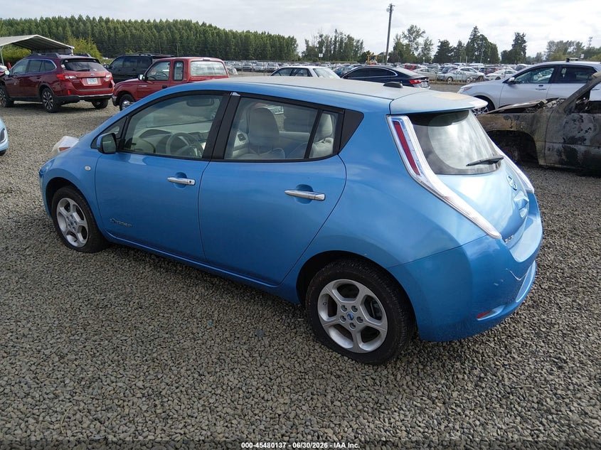 2011 Nissan Leaf VIN JN1AZ0CP0BT003813 IAAI salvage auction — NORMAL WEAR, Clear - Public Restricted (Oregon), sold $125 on 2026-07-13 (photo 3)