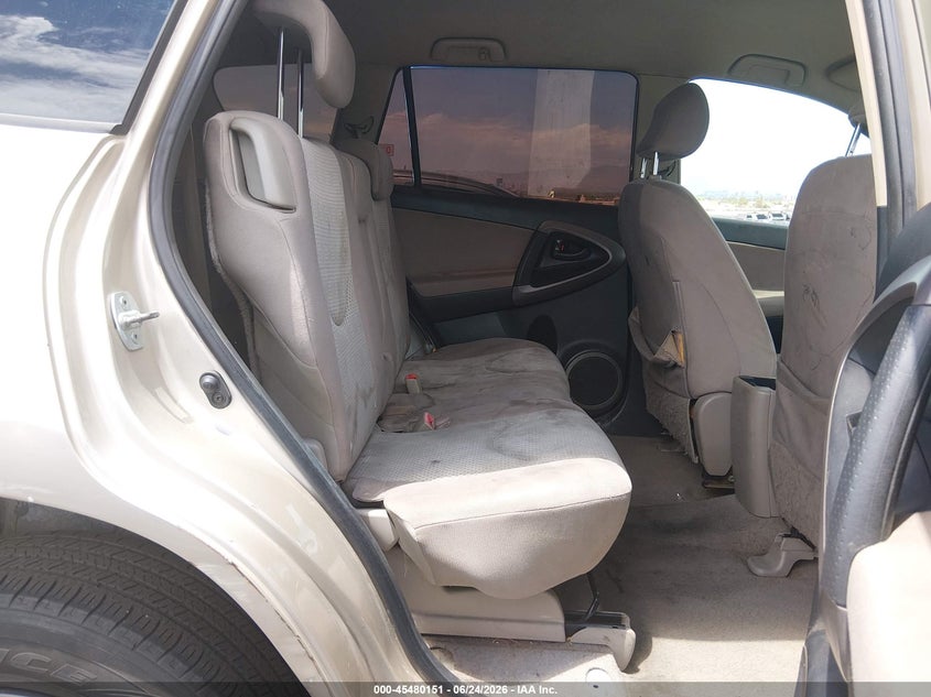 2006 Toyota Rav 4 VIN JTMZD33V566016611 IAAI salvage auction — NORMAL WEAR, Clear (Nevada), sold $875 on 2026-07-31 (photo 8)