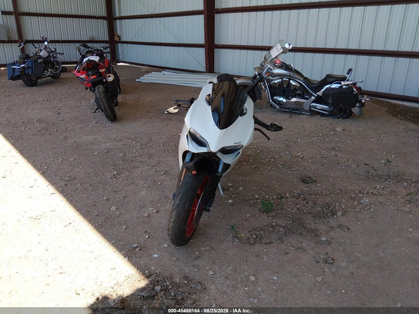 2015 Ducati Panigale VIN ZDM14BUW9FB025063 IAAI salvage auction — SIDE, Salvage (Utah), sold $2,700 on 2026-07-16 (photo 5)