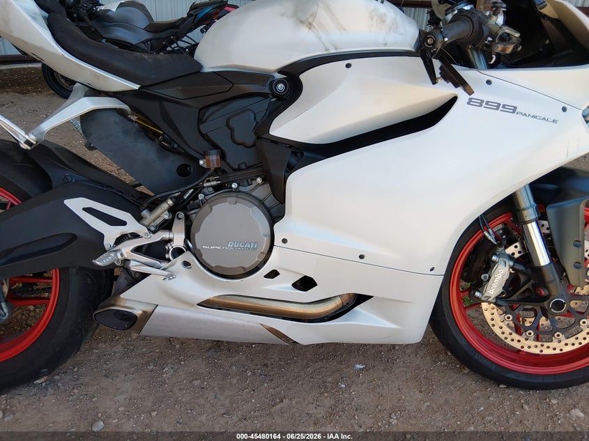 2015 Ducati Panigale VIN ZDM14BUW9FB025063 IAAI salvage auction — SIDE, Salvage (Utah), sold $2,700 on 2026-07-16 (photo 8)