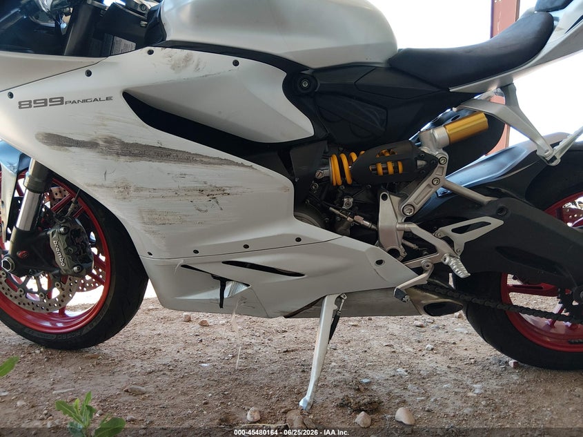 2015 Ducati Panigale VIN ZDM14BUW9FB025063 IAAI salvage auction — SIDE, Salvage (Utah), sold $2,700 on 2026-07-16 (photo 9)