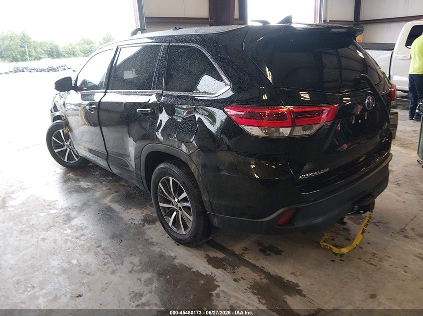 2018 Toyota Highlander VIN 5TDKZRFH3JS528856 IAAI salvage auction — SIDE, Salvage (Idaho), sold $8,200 on 2026-07-29 (photo 3)