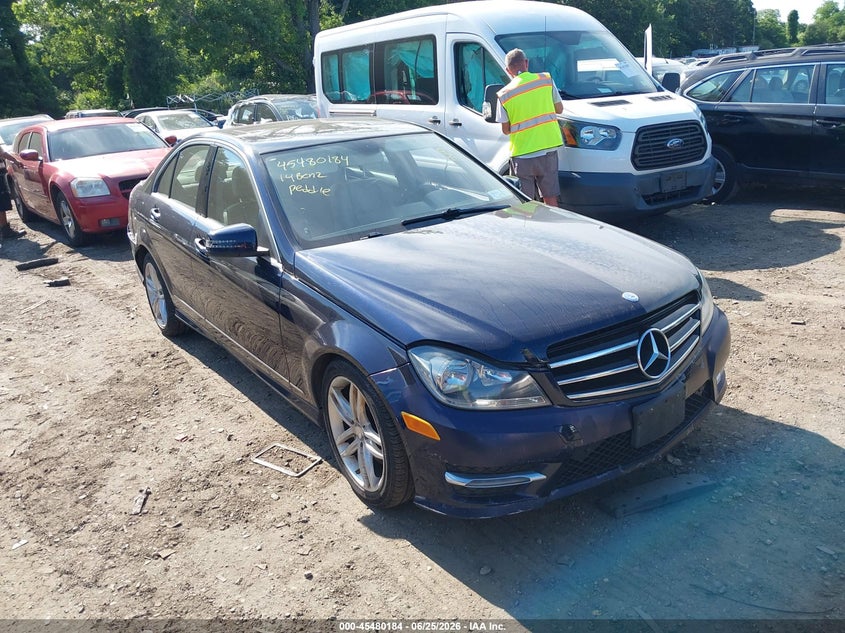 2014 Mercedes-benz C-klasse VIN WDDGF8AB9ER306764 IAAI salvage auction — NORMAL WEAR, Clear (New York), sold $1,625 on 2026-07-07 (photo 1)