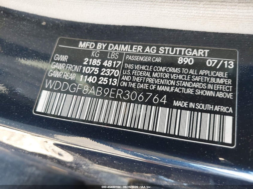 2014 Mercedes-benz C-klasse VIN WDDGF8AB9ER306764 IAAI salvage auction — NORMAL WEAR, Clear (New York), sold $1,625 on 2026-07-07 (photo 9)