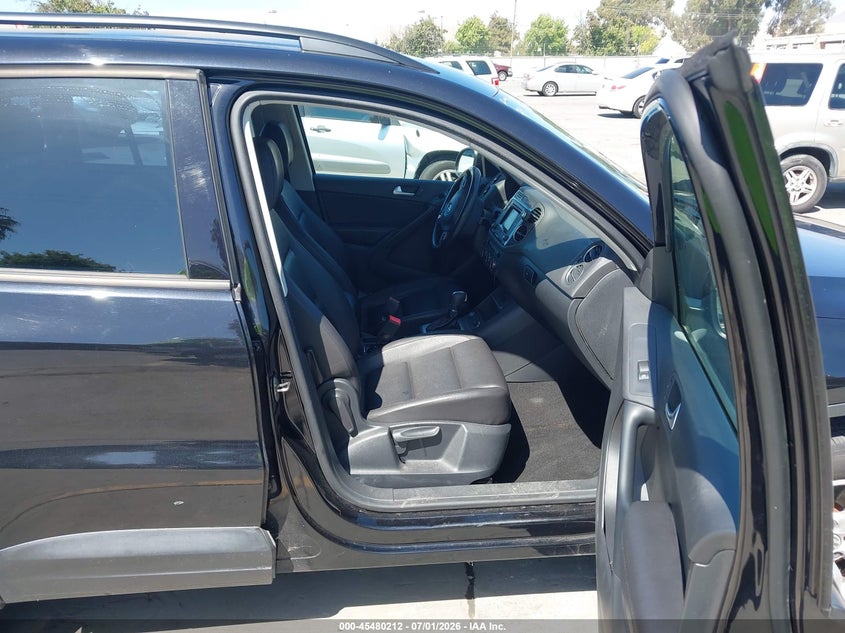 2016 Volkswagen Tiguan VIN WVGAV7AX6GW610837 IAAI salvage auction — NORMAL WEAR, Clear - Dealer Only (California), sold $1,550 on 2026-07-13 (photo 5)