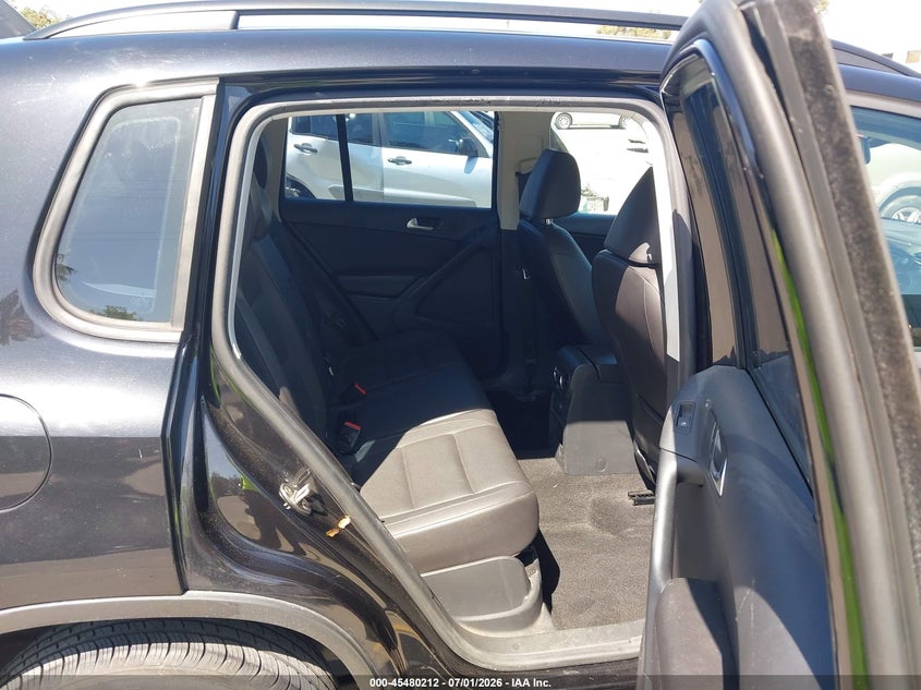 2016 Volkswagen Tiguan VIN WVGAV7AX6GW610837 IAAI salvage auction — NORMAL WEAR, Clear - Dealer Only (California), sold $1,550 on 2026-07-13 (photo 8)