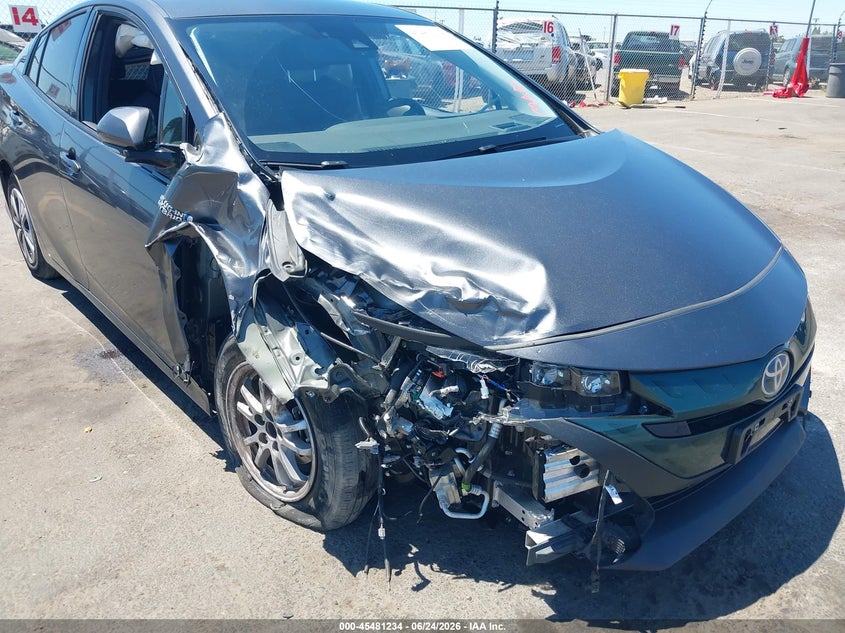 2017 Toyota VIN JTDKARFP2H3057969 IAAI salvage auction — FRONT END, Salvage (California), sold $4,550 on 2026-07-10 (photo 6)