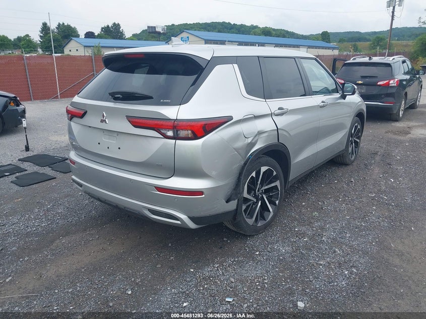 2024 Mitsubishi Outlander VIN JA4J4VA83RZ068273 IAAI salvage auction — RIGHT REAR, Salvage Title, sold $8,100 on 2026-08-01 (photo 4)