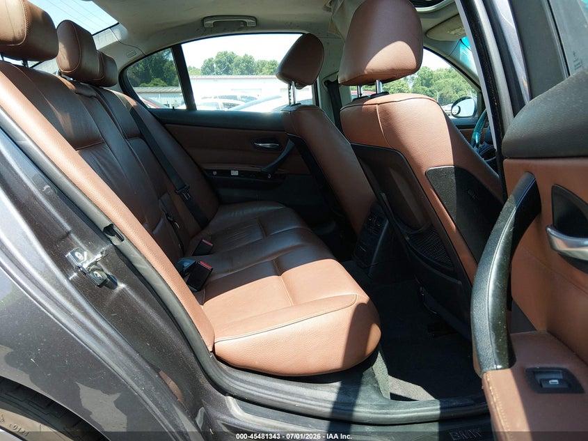 2007 BMW 3er VIN WBAVA33527KX82339 IAAI salvage auction — FRONT END, Salvage (North Carolina), sold $375 on 2026-08-03 (photo 8)