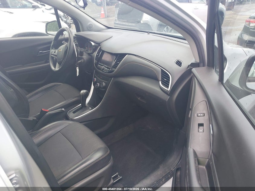 2021 Chevrolet Trax VIN KL7CJLSB4MB323842 IAAI salvage auction — HAIL, Salvage Title, sold $2,200 on 2026-07-28 (photo 5)