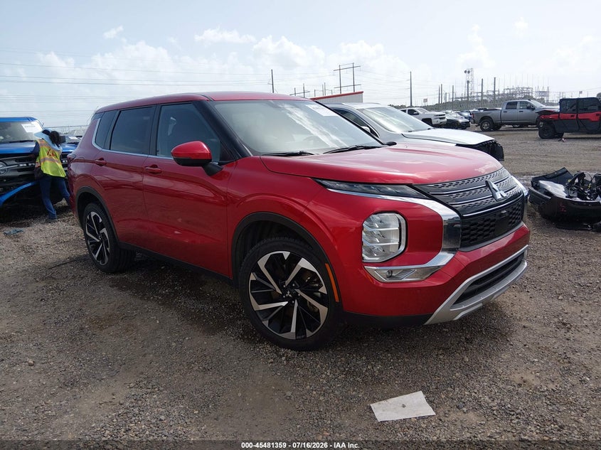 2024 Mitsubishi Outlander VIN JA4J3VA83RZ067871 IAAI salvage auction — SIDE, Salvage Title, sold $14,150 on 2026-07-22 (photo 1)