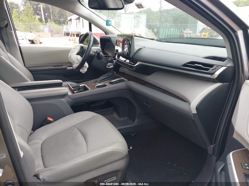 2022 Toyota Sienna VIN 5TDYRKEC3NS123027 IAAI salvage auction — FRONT & REAR, Salvage - Greater Than 75% (Maryland), sold $10,600 on 2026-07-28 (photo 5)