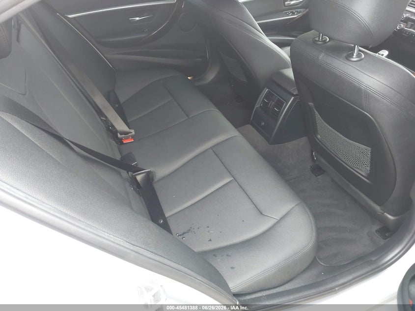 2017 BMW 3er VIN WBA8B9G32HNU56918 IAAI salvage auction — RIGHT FRONT, Salvage (New Jersey), sold $3,100 on 2026-08-17 (photo 8)
