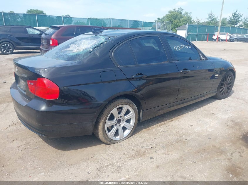 2011 BMW 3 series VIN WBAPK7C59BF087712 IAAI salvage auction — STORM DAMAGE, Clear (Indiana), sold $300 on 2026-07-28 (photo 4)