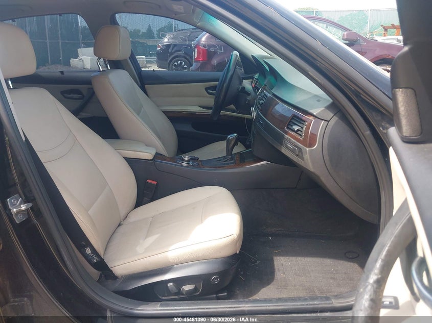 2011 BMW 3 series VIN WBAPK7C59BF087712 IAAI salvage auction — STORM DAMAGE, Clear (Indiana), sold $300 on 2026-07-28 (photo 5)