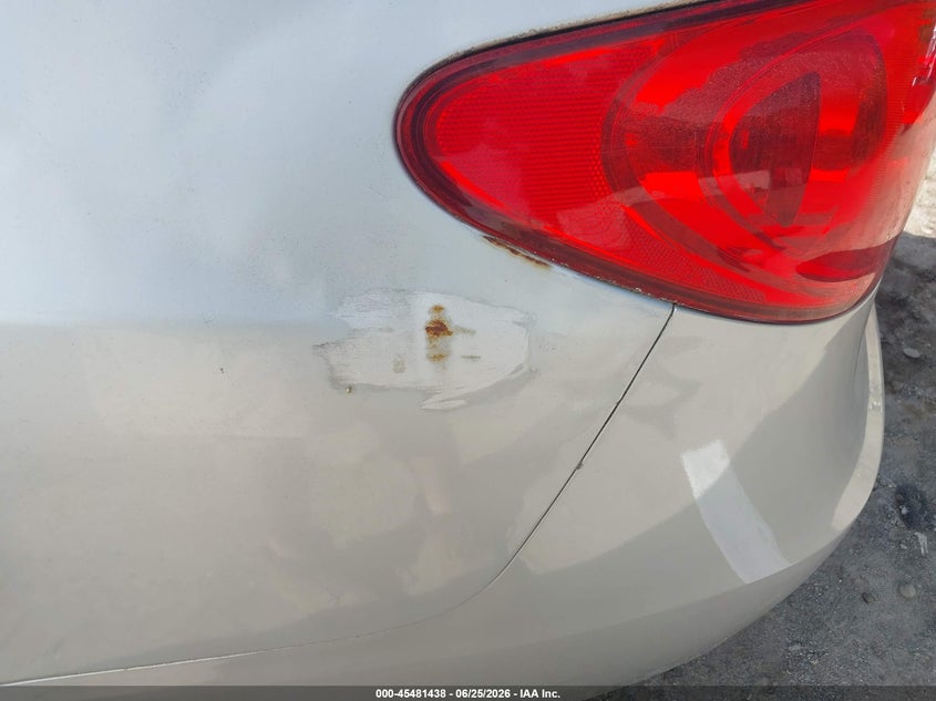 2010 Hyundai Elantra VIN KMHDU4AD7AU155004 IAAI salvage auction — NORMAL WEAR, Clear (Massachusetts), sold $625 on 2026-08-03 (photo 6)