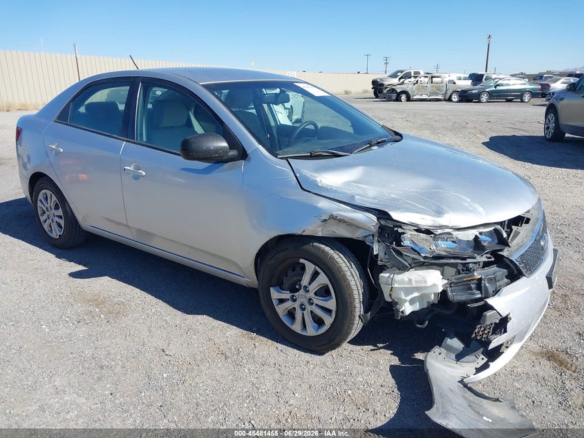 2011 Kia Forte VIN KNAFT4A28B5359463 IAAI salvage auction — RIGHT FRONT, Salvage (California), sold $700 on 2026-07-09 (photo 1)