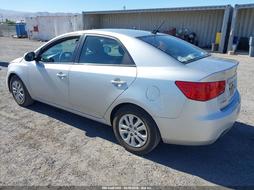 2011 Kia Forte VIN KNAFT4A28B5359463 IAAI salvage auction — RIGHT FRONT, Salvage (California), sold $700 on 2026-07-09 (photo 3)
