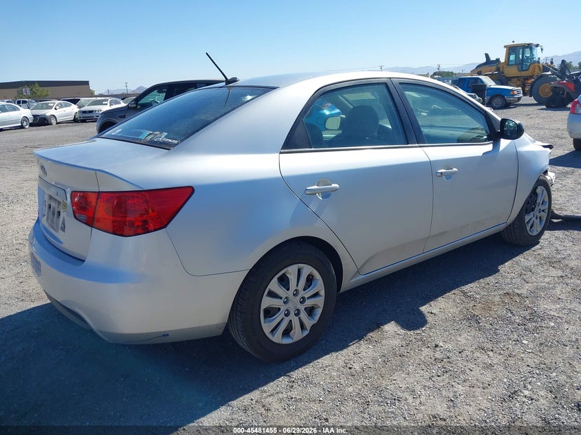 2011 Kia Forte VIN KNAFT4A28B5359463 IAAI salvage auction — RIGHT FRONT, Salvage (California), sold $700 on 2026-07-09 (photo 4)