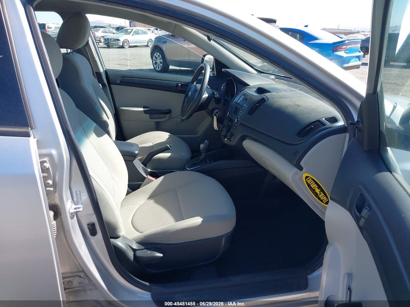 2011 Kia Forte VIN KNAFT4A28B5359463 IAAI salvage auction — RIGHT FRONT, Salvage (California), sold $700 on 2026-07-09 (photo 5)