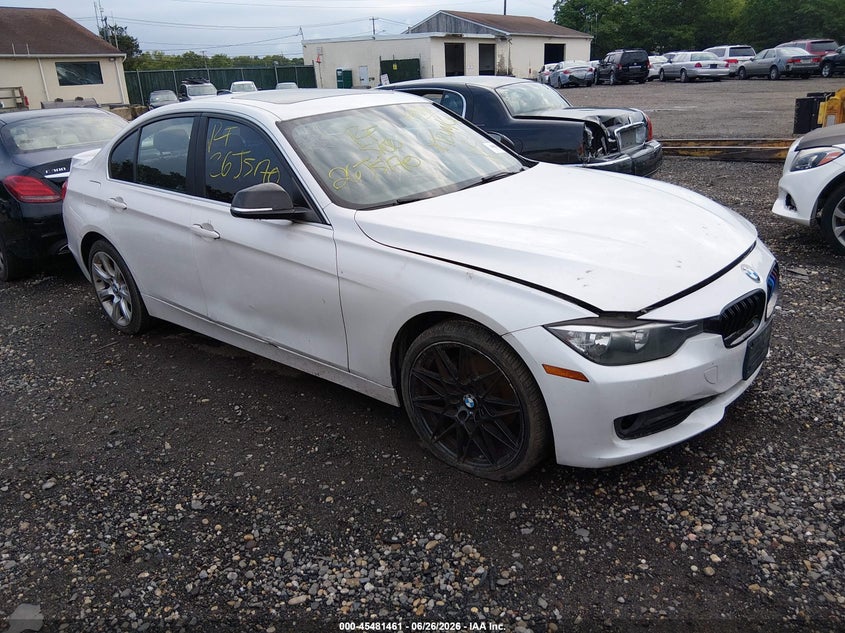 2015 BMW 3er VIN WBA3C3G5XFNS74483 IAAI salvage auction — FRONT & REAR, Salvage Title, sold $125 on 2026-07-21 (photo 1)