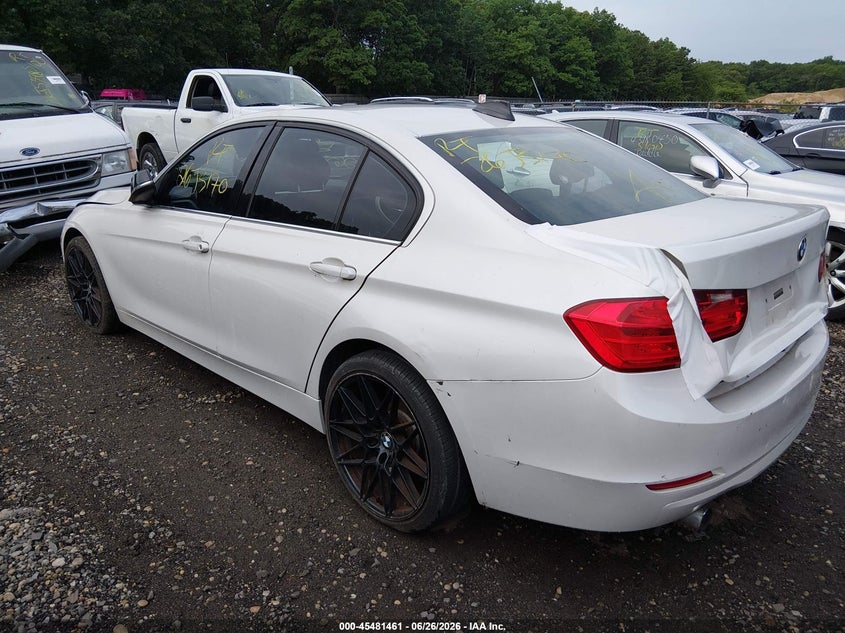 2015 BMW 3er VIN WBA3C3G5XFNS74483 IAAI salvage auction — FRONT & REAR, Salvage Title, sold $125 on 2026-07-21 (photo 3)
