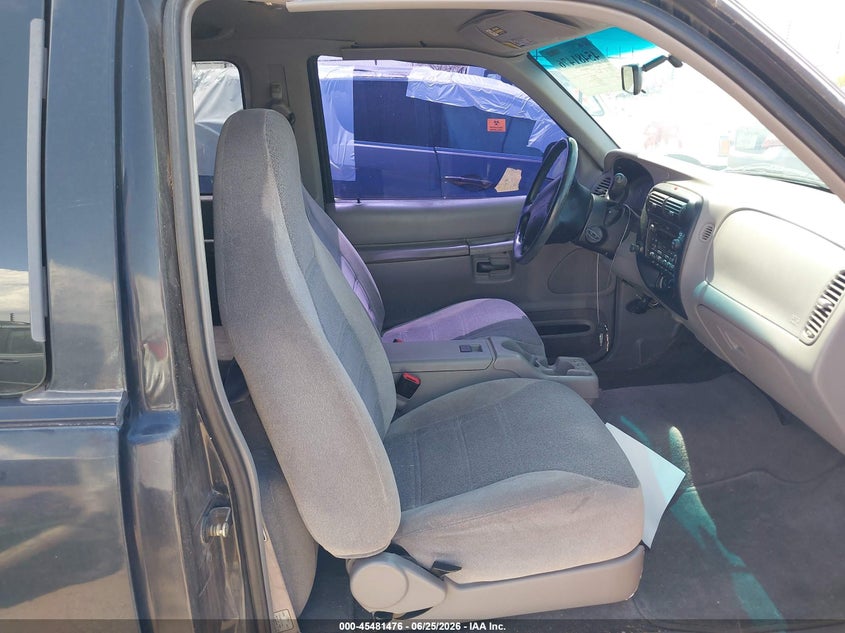 2000 Ford Explorer sport trac VIN 1FMYU60XXYUA98221 IAAI salvage auction — NORMAL WEAR, Clear-Dealer Only (Arizona), sold $300 on 2026-07-09 (photo 5)