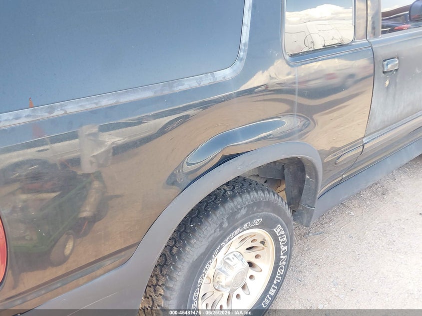 2000 Ford Explorer sport trac VIN 1FMYU60XXYUA98221 IAAI salvage auction — NORMAL WEAR, Clear-Dealer Only (Arizona), sold $300 on 2026-07-09 (photo 6)
