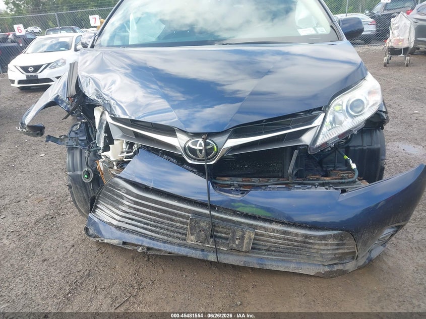 2018 Toyota Sienna VIN 5TDDZ3DC6JS208203 IAAI salvage auction — FRONT END, Mv-907A (New York), sold $5,200 on 2026-07-30 (photo 6)