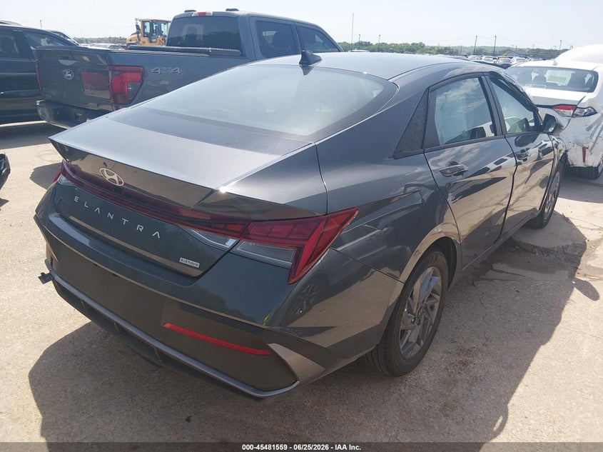 2026 Hyundai Elantra VIN KMHLM4DJ5TU200991 IAAI salvage auction — FRONT END, Certificate Of Destruction (Florida), sold $5,075 on 2026-07-20 (photo 4)