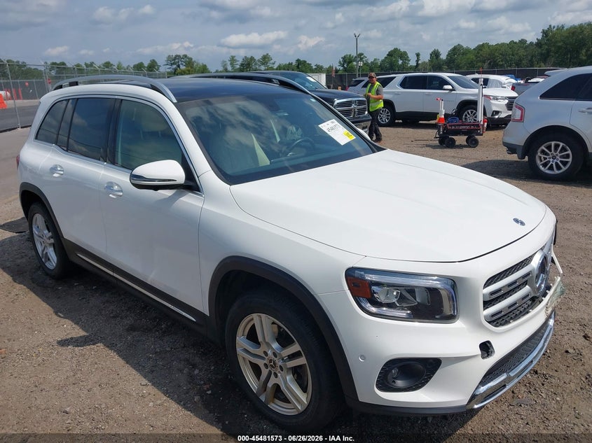2020 Mercedes-benz Glb VIN W1N4M4HB3LW042059 IAAI salvage auction — FRONT END, Clear (South Carolina), sold $8,600 on 2026-08-01 (photo 1)